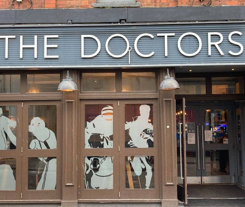 The Doctors – Pub